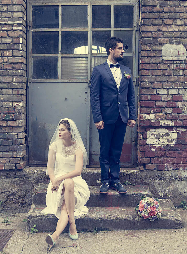Kreatív esküvő fotózás során készült fotó Orsiról és Sebiről a Flash Back stúdióban.